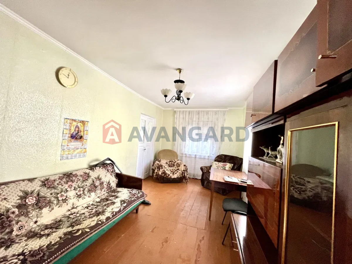 �������, 82 ��.�. ���� 13