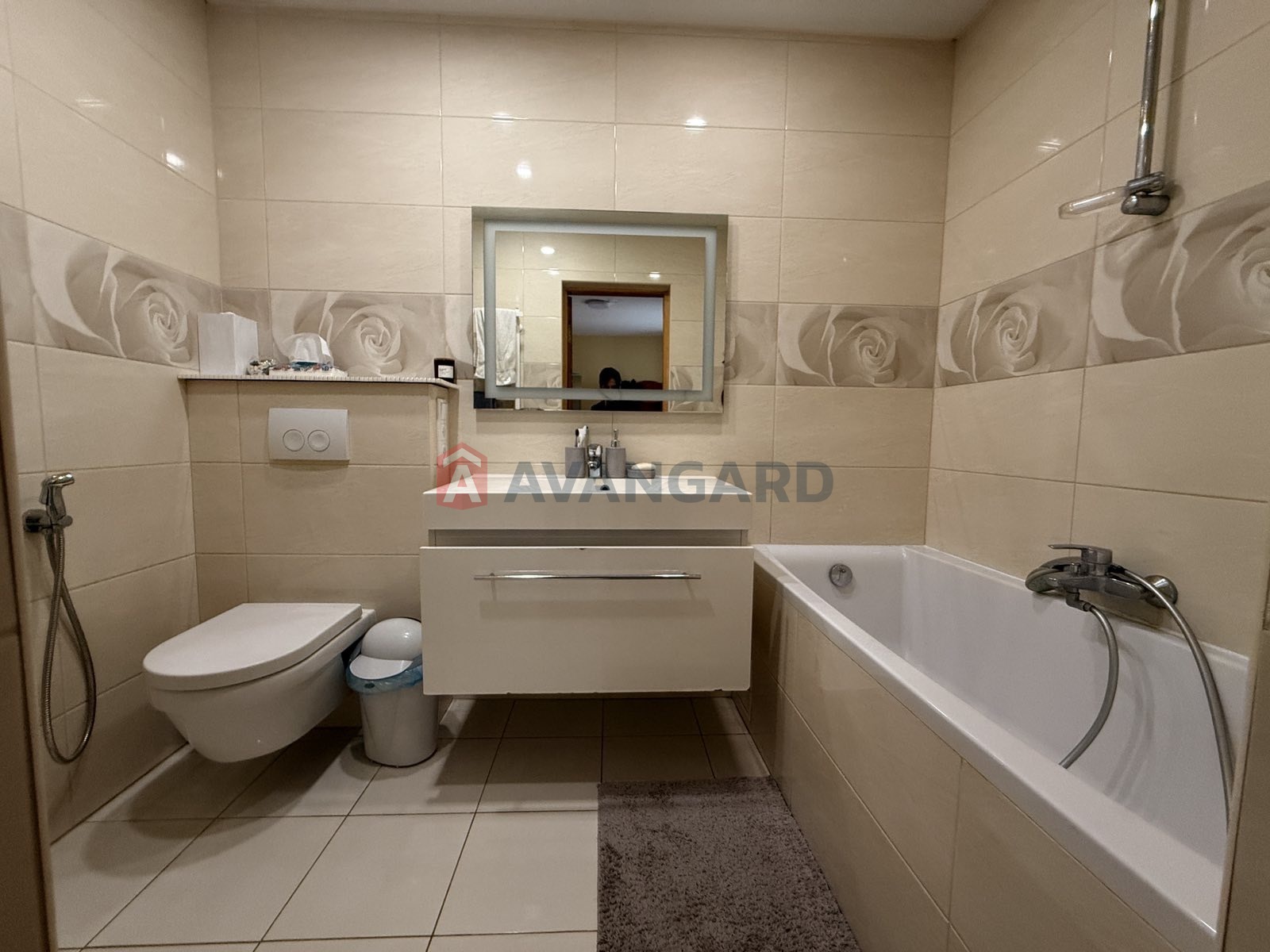 �������, 180 ��.�. ���� 7