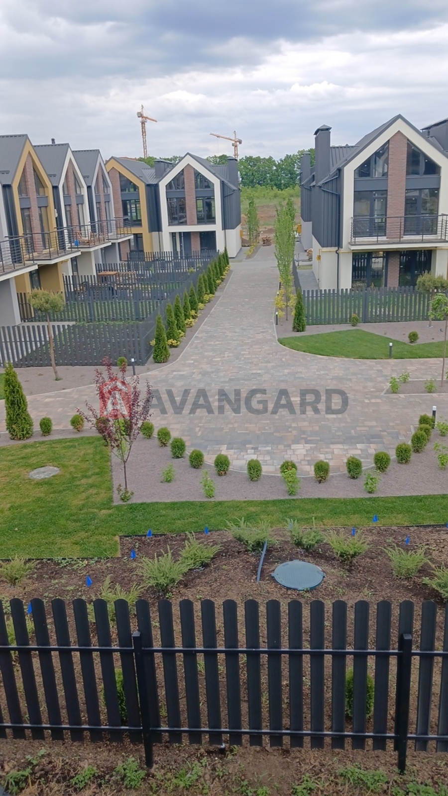 ��������, 180 ��.�. ���� 16