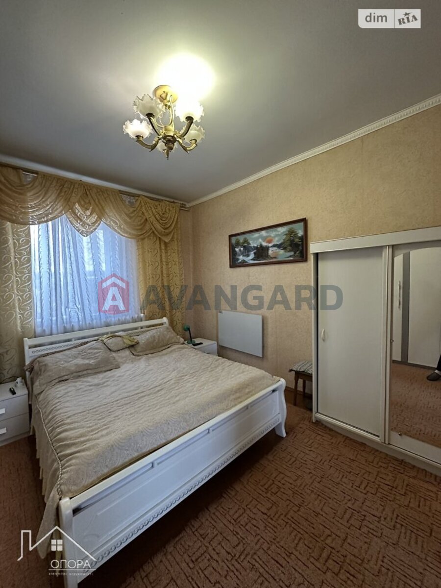 �������, 151 ��.�. ���� 4