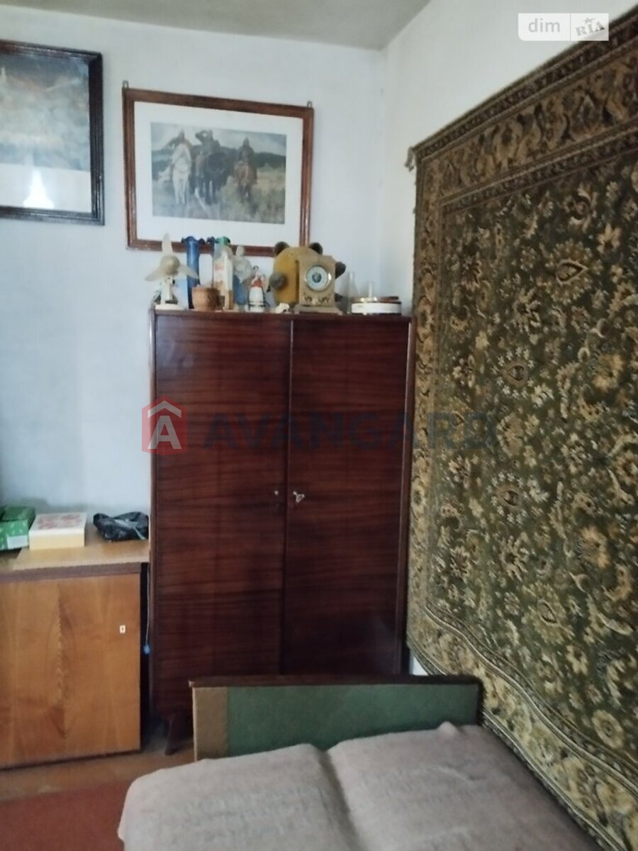 , 28 ..  4