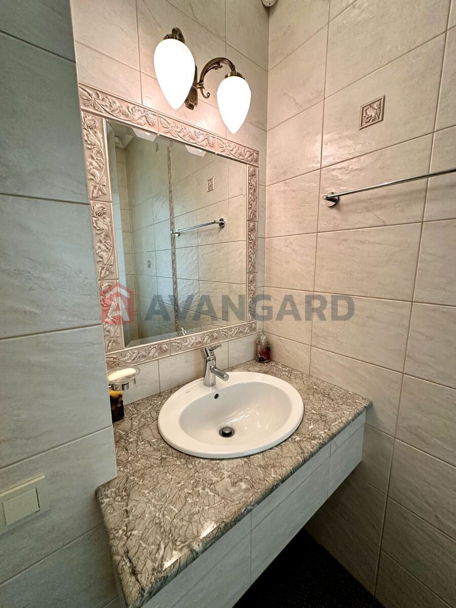 �������, 162 ��.�. ���� 12