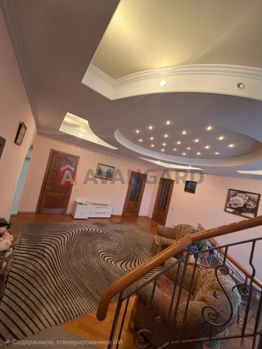 �������, 500 ��.�. ���� 8