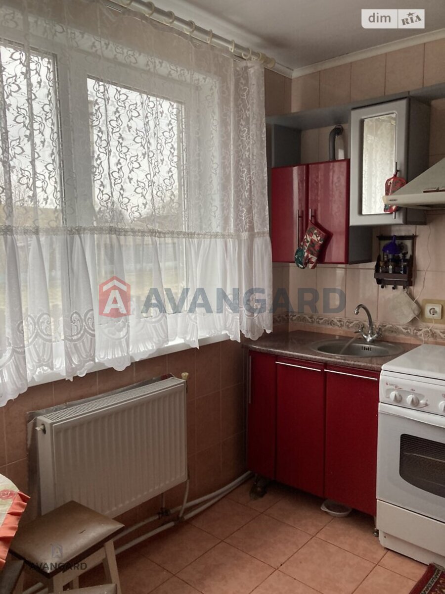 �������, 100 ��.�. ���� 6