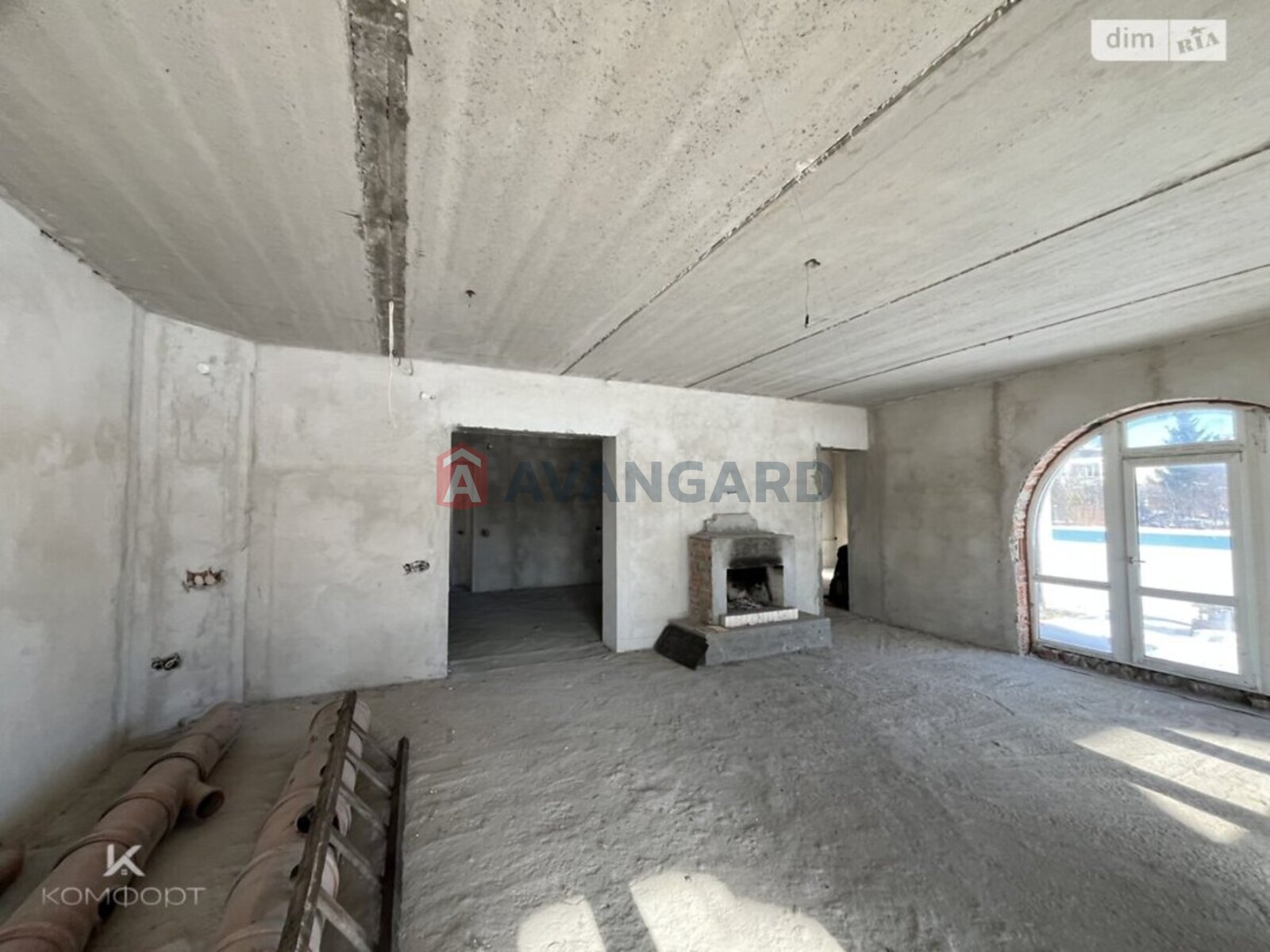 �������, 298 ��.�. ���� 25