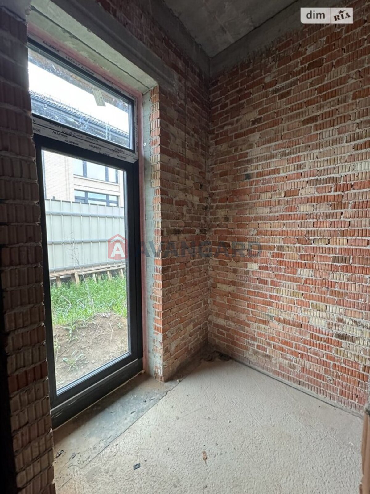 �������, 272 ��.�. ���� 25