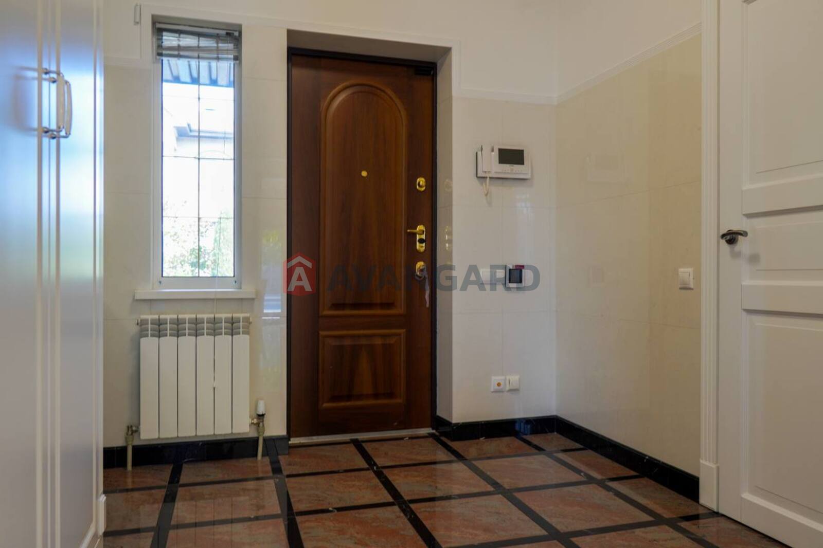 Будинок, 295 кв.м. фото 3 Будинок, 295 кв.м. фото 3