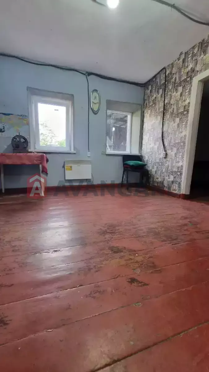 �������, 100 ��.�. ���� 18