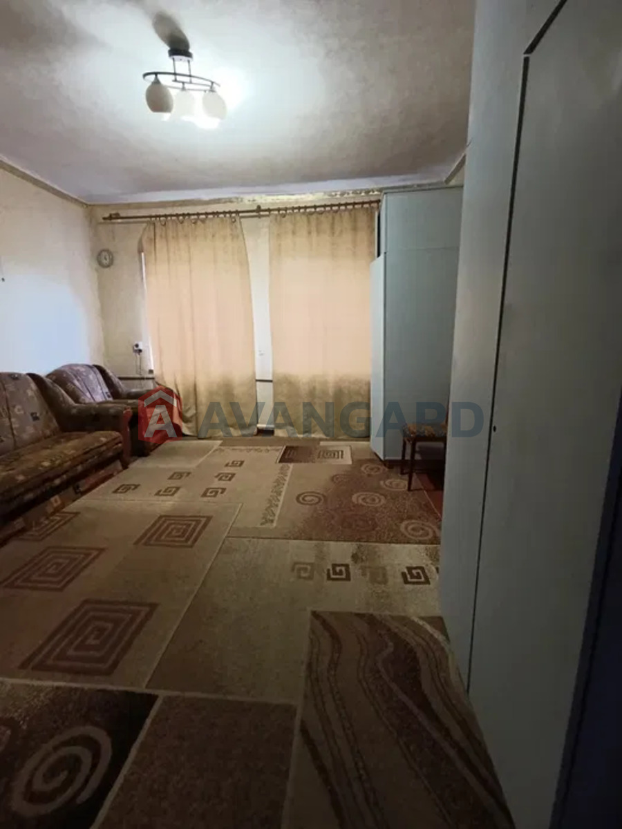 ������� �������, 42 ��.�. ���� 14