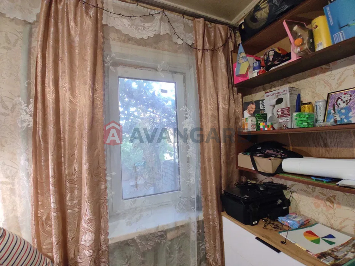 ������� �������, 50 ��.�. ���� 8