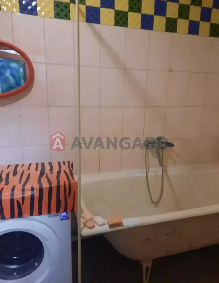 �������, 37 ��.�. ���� 9