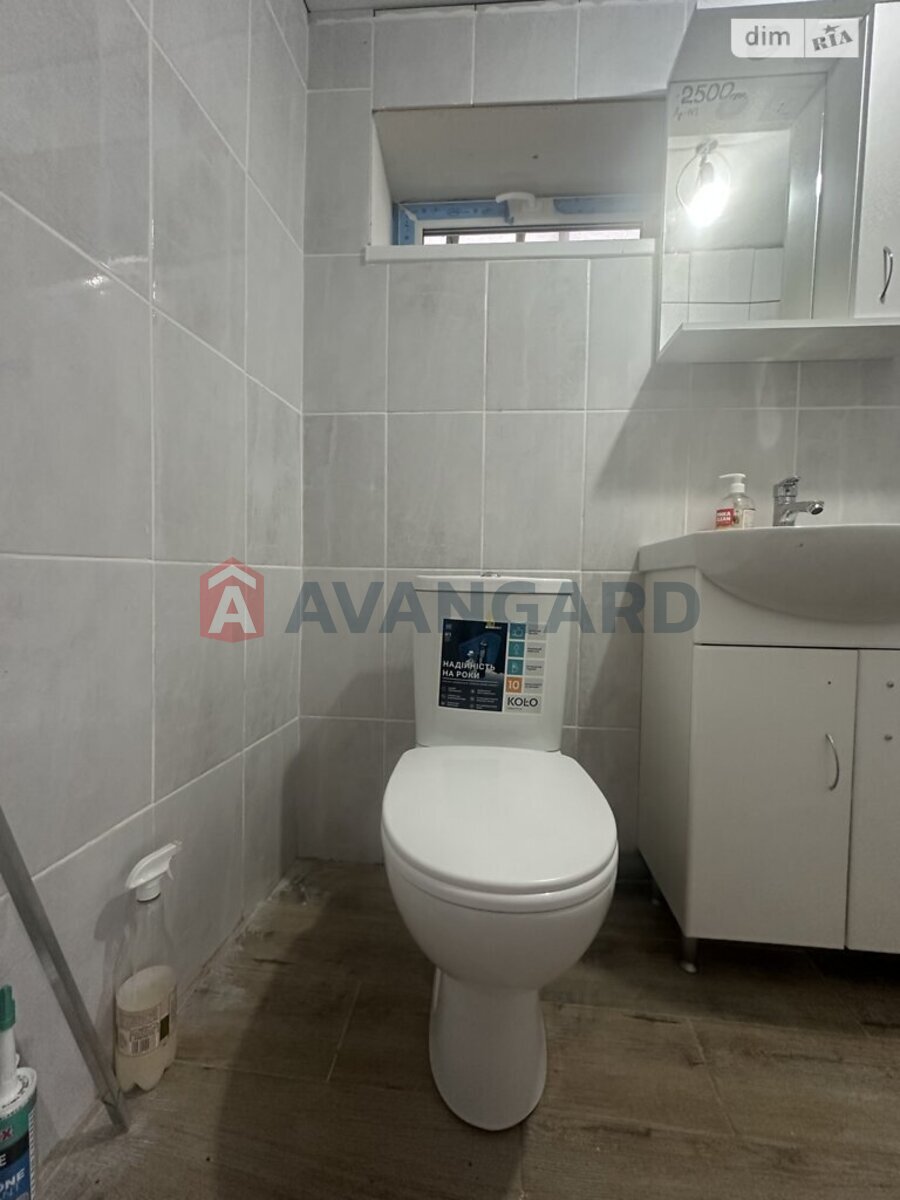 ������� �������, 33 ��.�. ���� 4