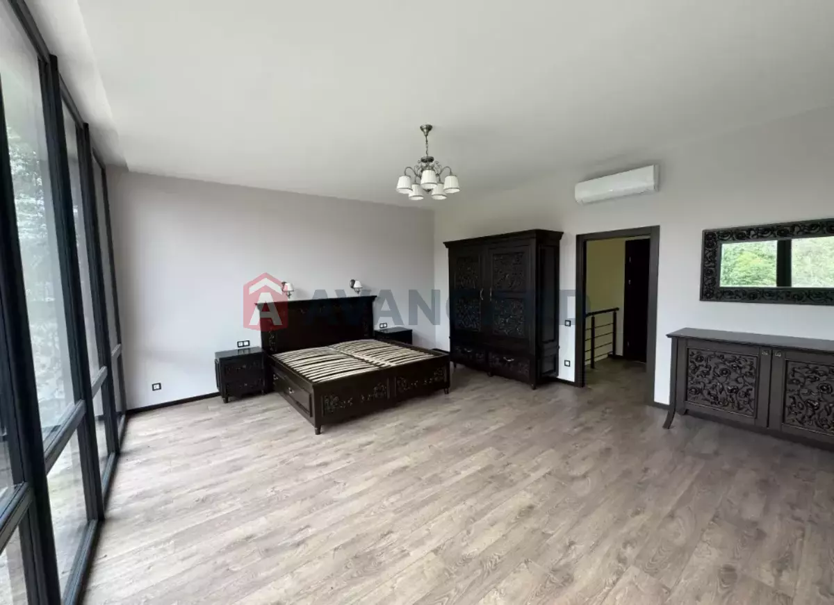 �������, 105 ��.�. ���� 13