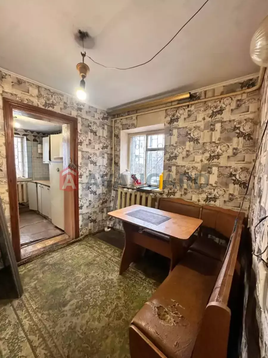 �������, 50 ��.�. ���� 13