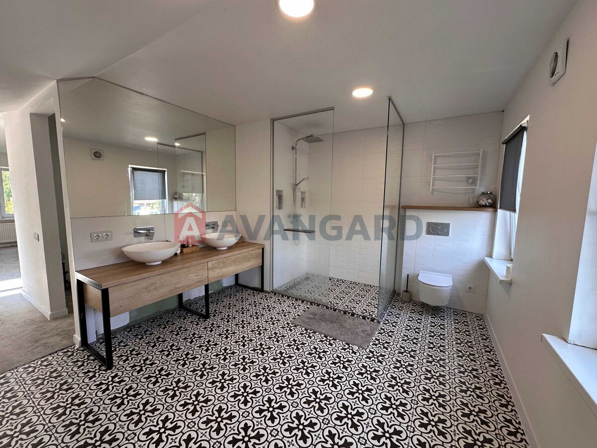 �������, 194 ��.�. ���� 6