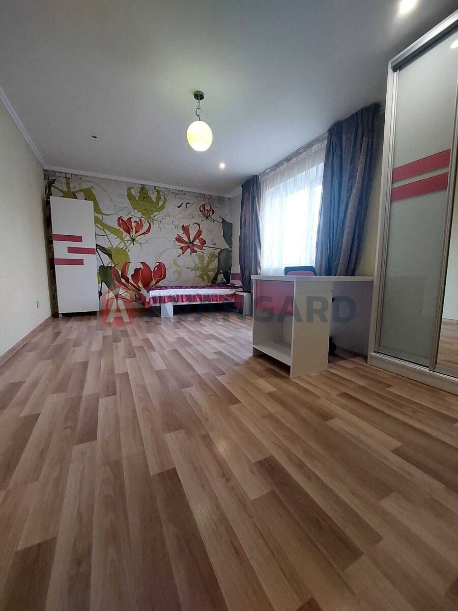 �������, 290 ��.�. ���� 14