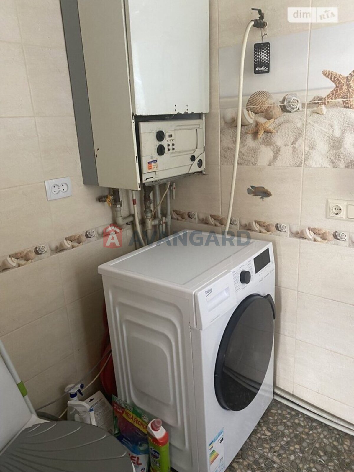 �������, 103 ��.�. ���� 4