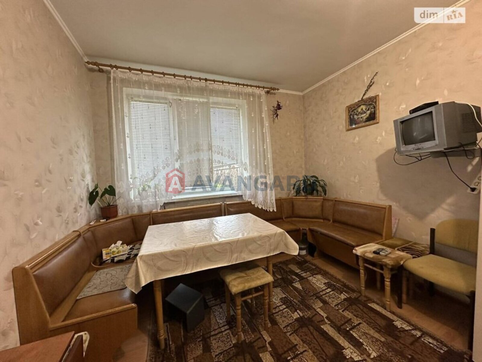 �������, 295 ��.�. ���� 10