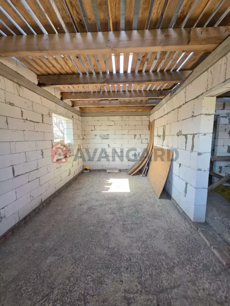 �������, 100 ��.�. ���� 6