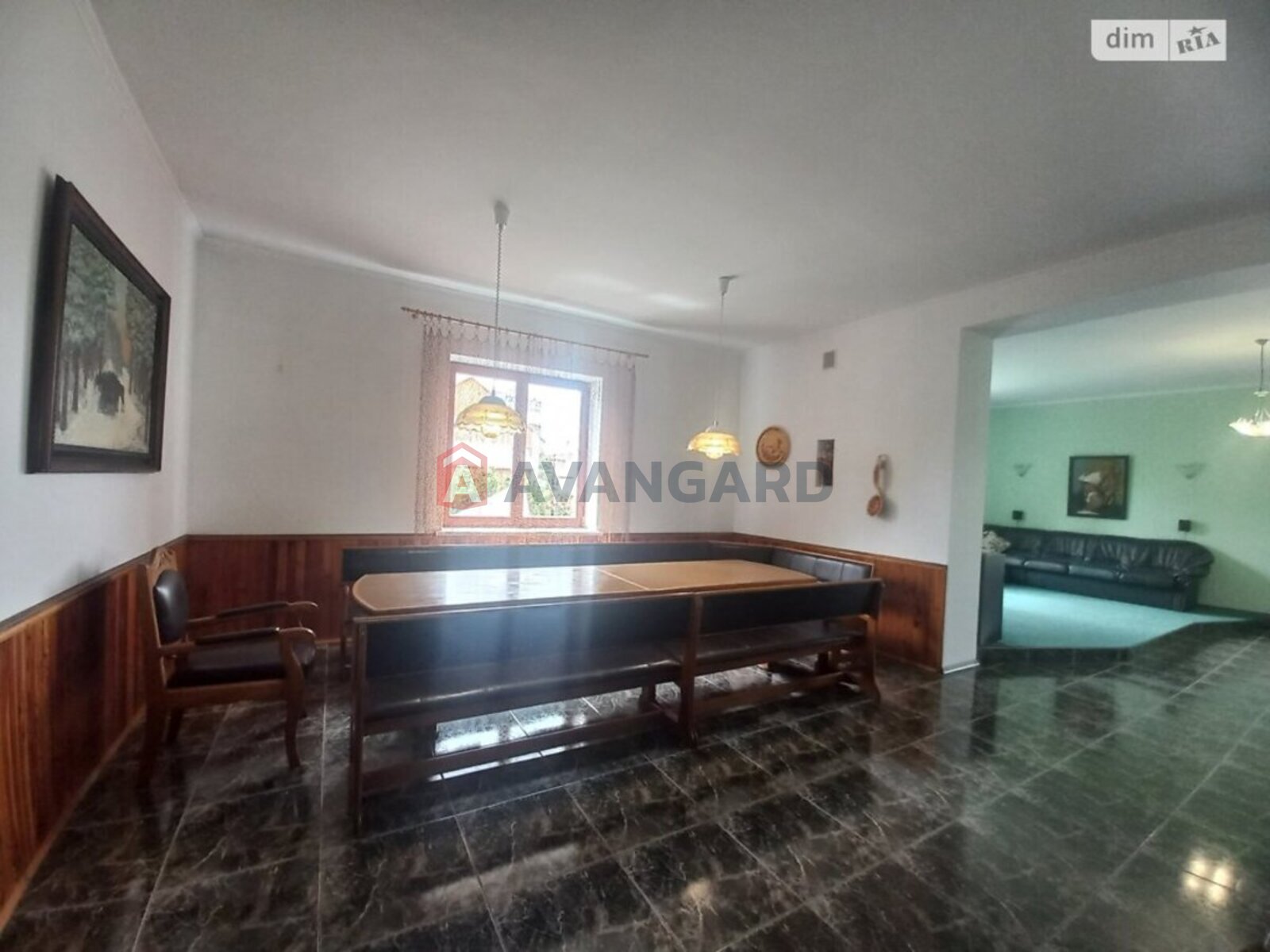 �������, 400 ��.�. ���� 10