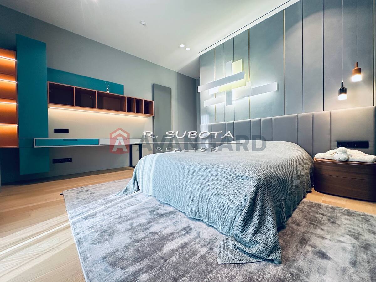 �������, 300 ��.�. ���� 5