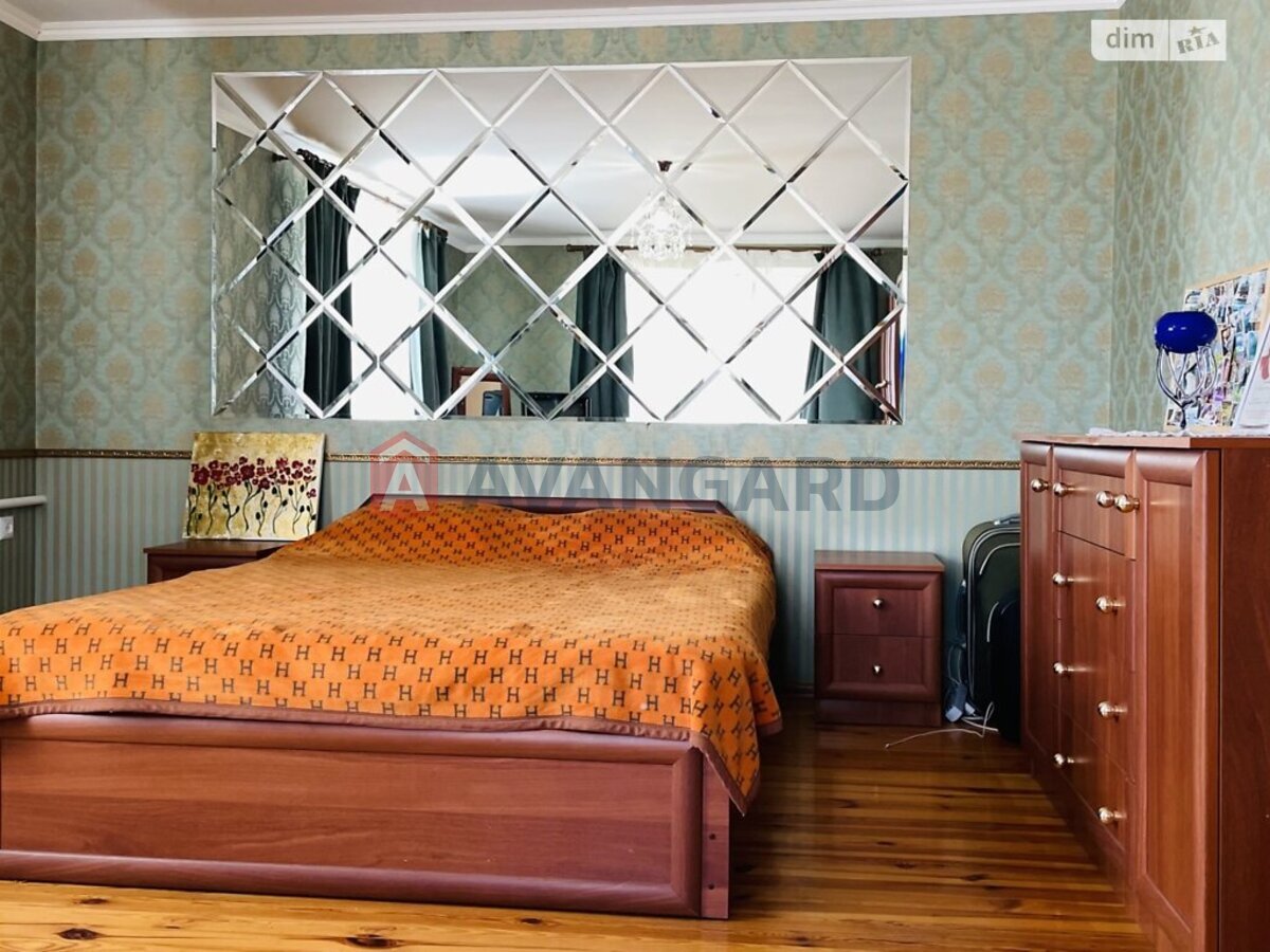 ���, 202 ��.�. ���� 19