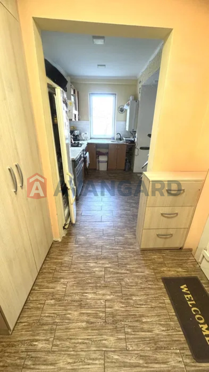 �������, 80 ��.�. ���� 9