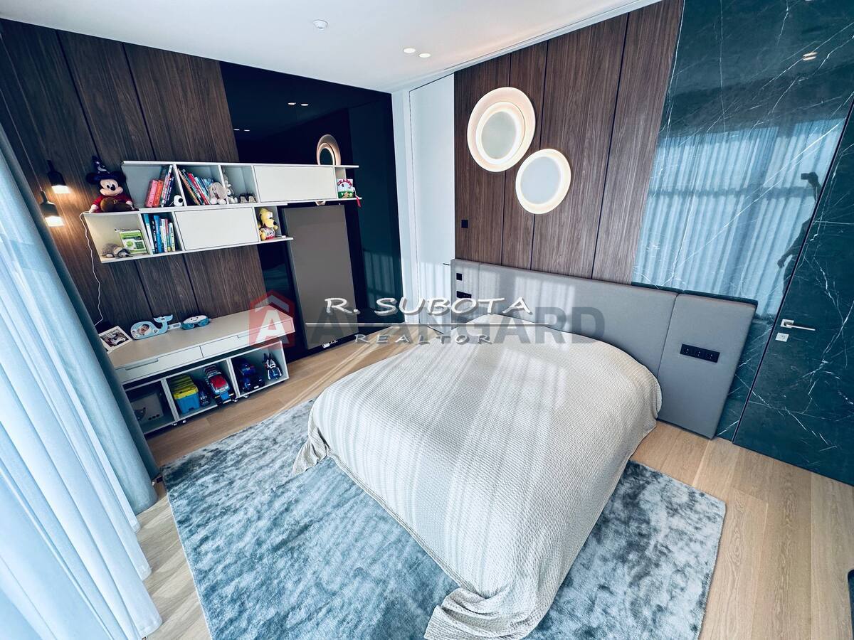 �������, 300 ��.�. ���� 15