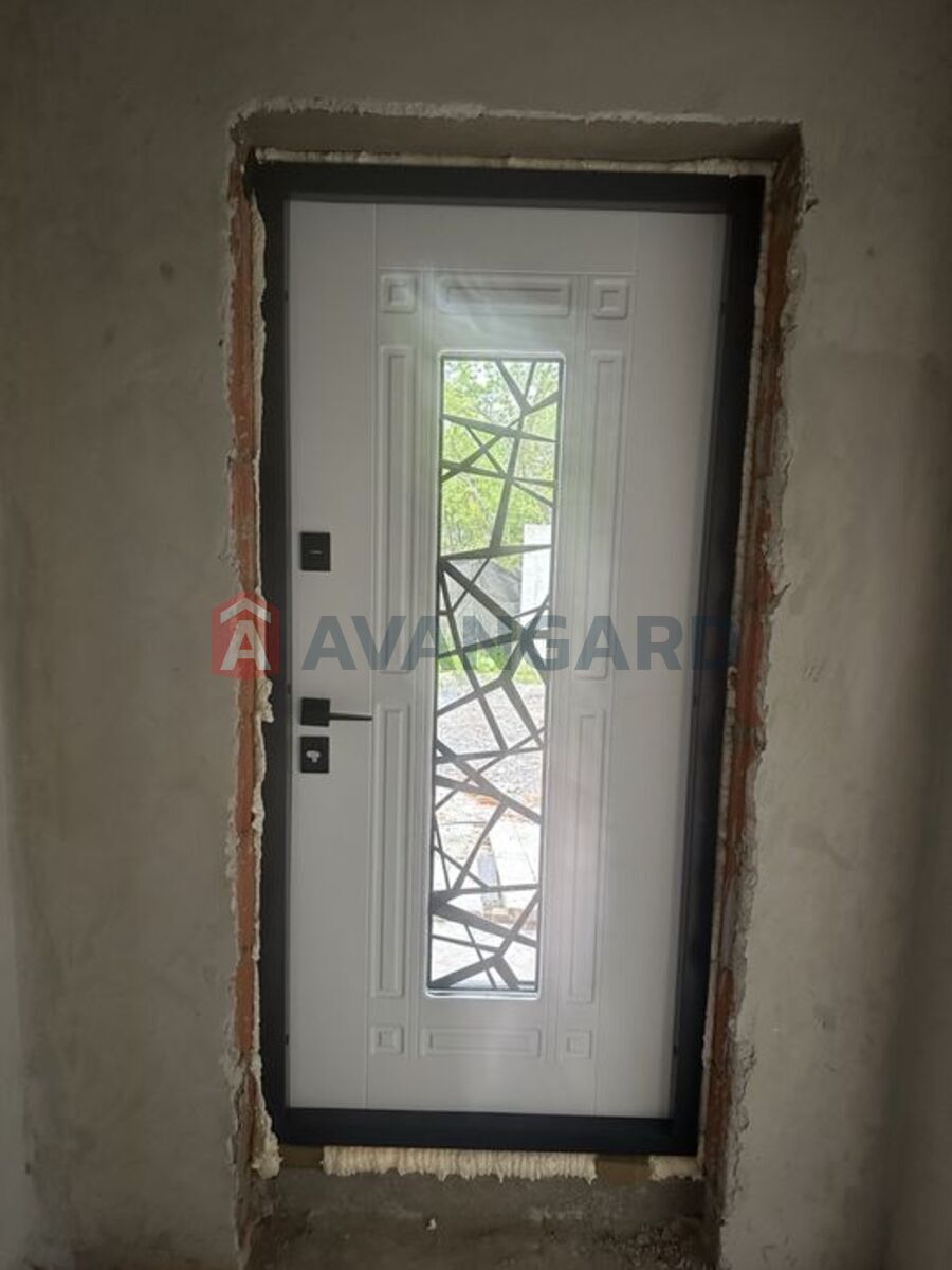 �������, 100 ��.�. ���� 12