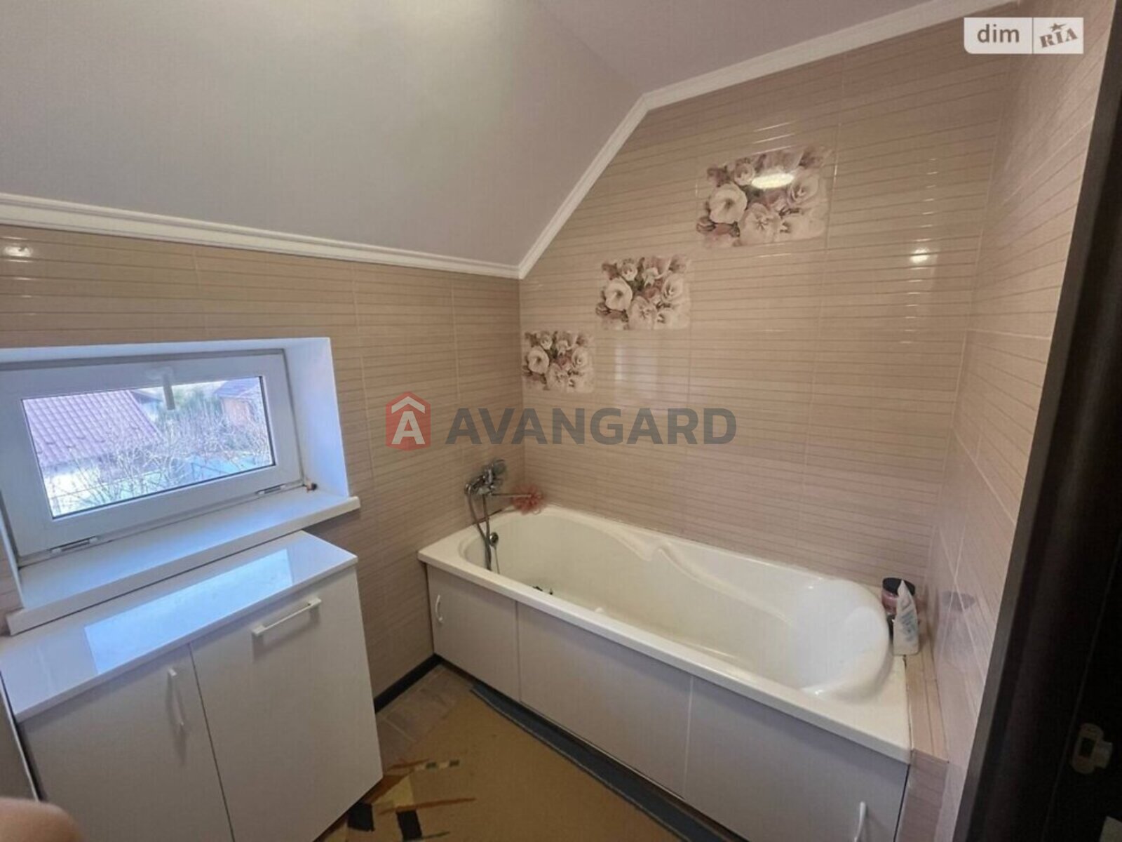 �������, 143 ��.�. ���� 9