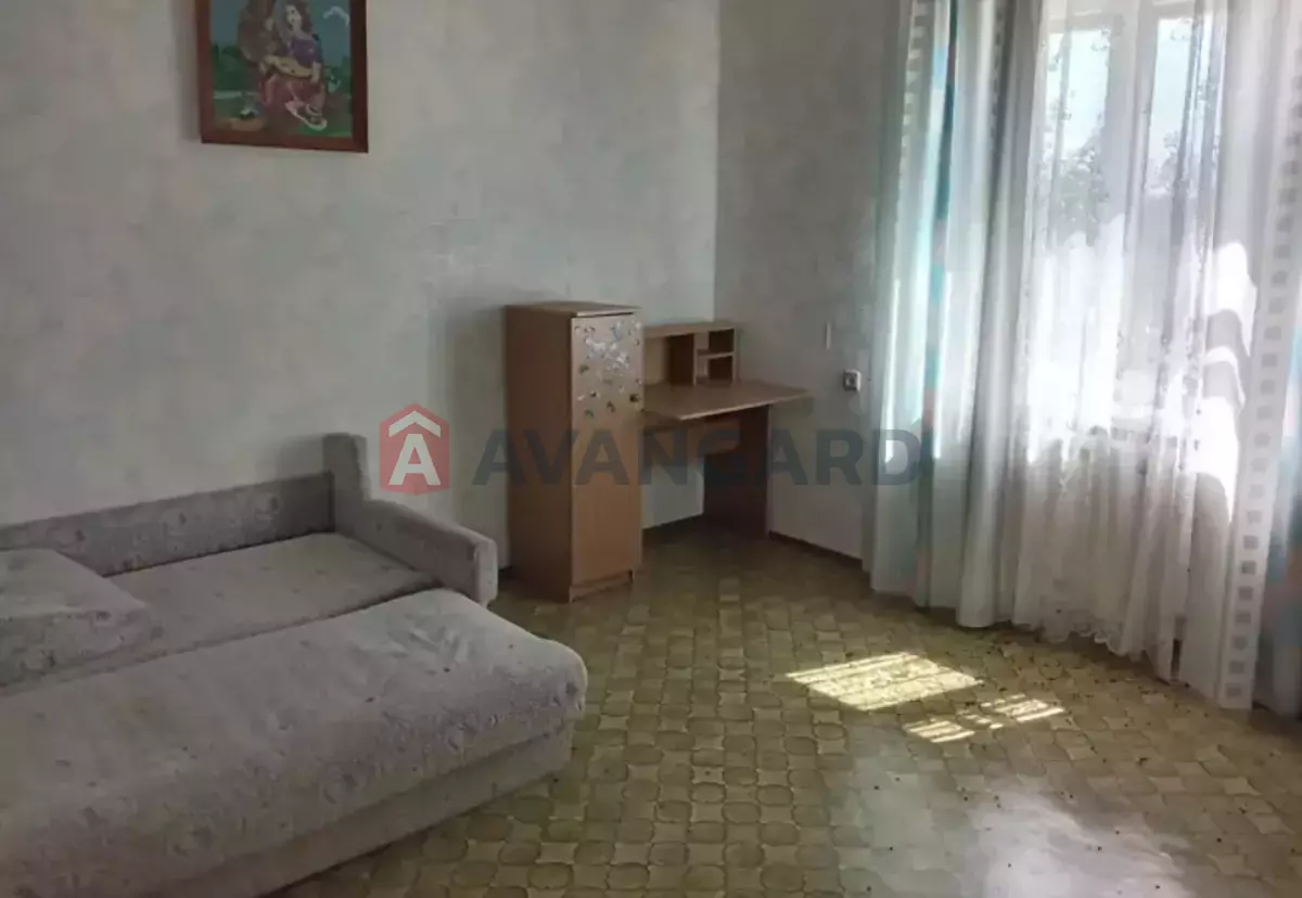 �������, 382 ��.�. ���� 13