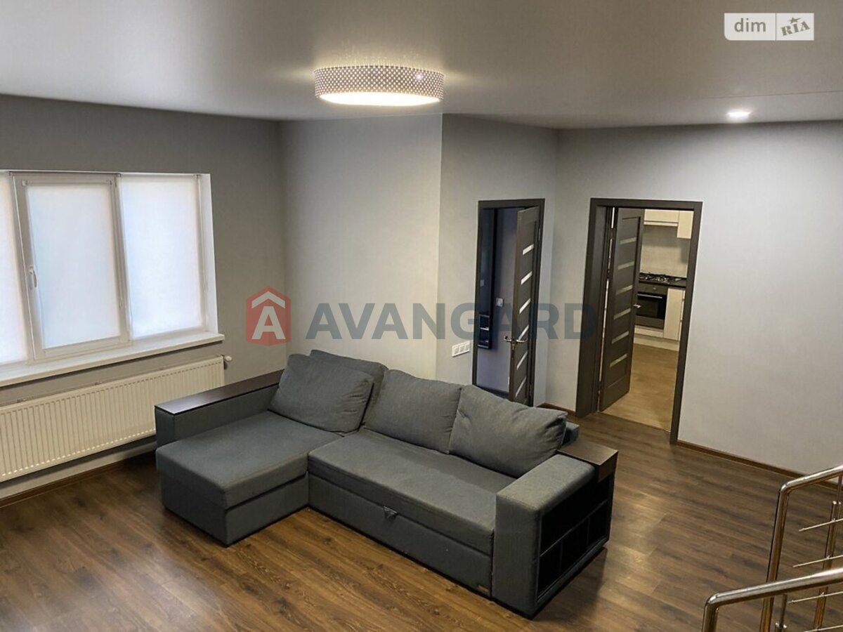 �������, 105 ��.�. ���� 17