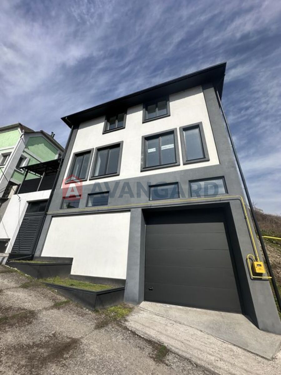 �������, 270 ��.�. ���� 1