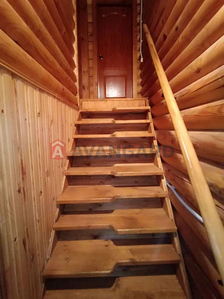 ����, 100 ��.�. ���� 17