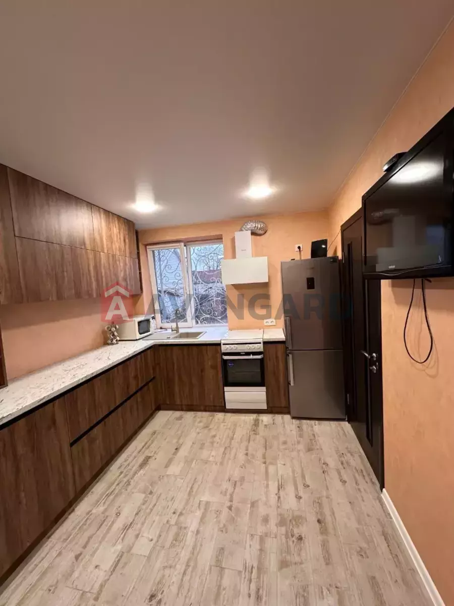 Часть дома, 140 кв.м. фото 1 Часть дома, 140 кв.м. фото 1