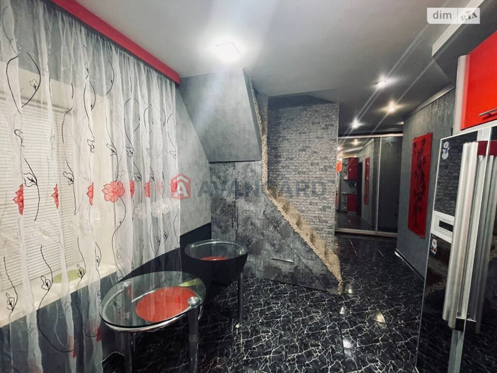 �������, 120 ��.�. ���� 11