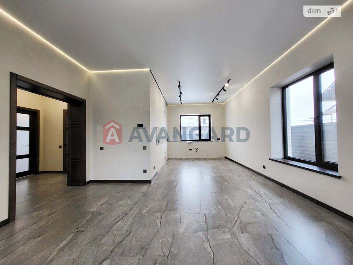 �������, 107 ��.�. ���� 4