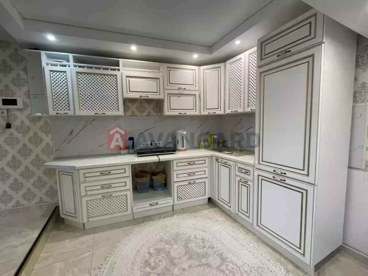 ���, 100 ��.�. ���� 19