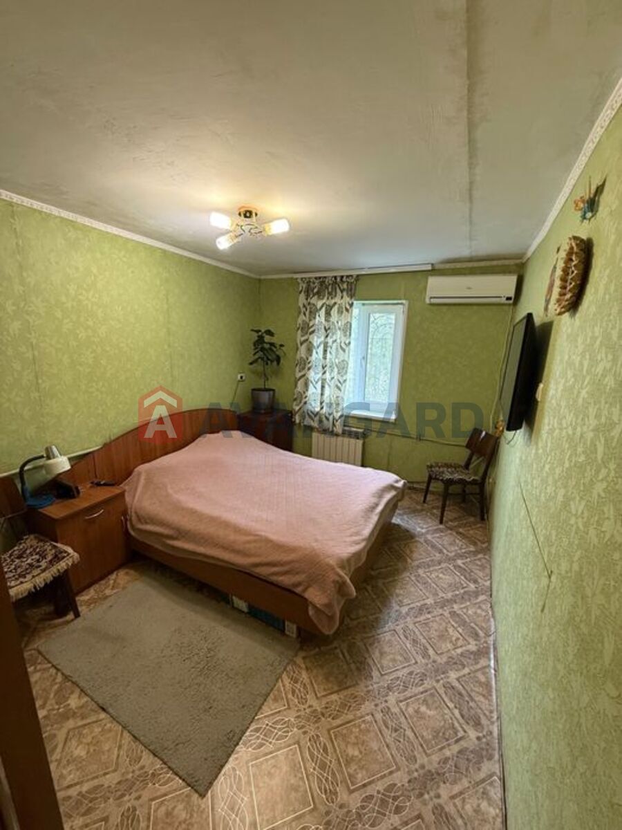 �������, 80 ��.�. ���� 11