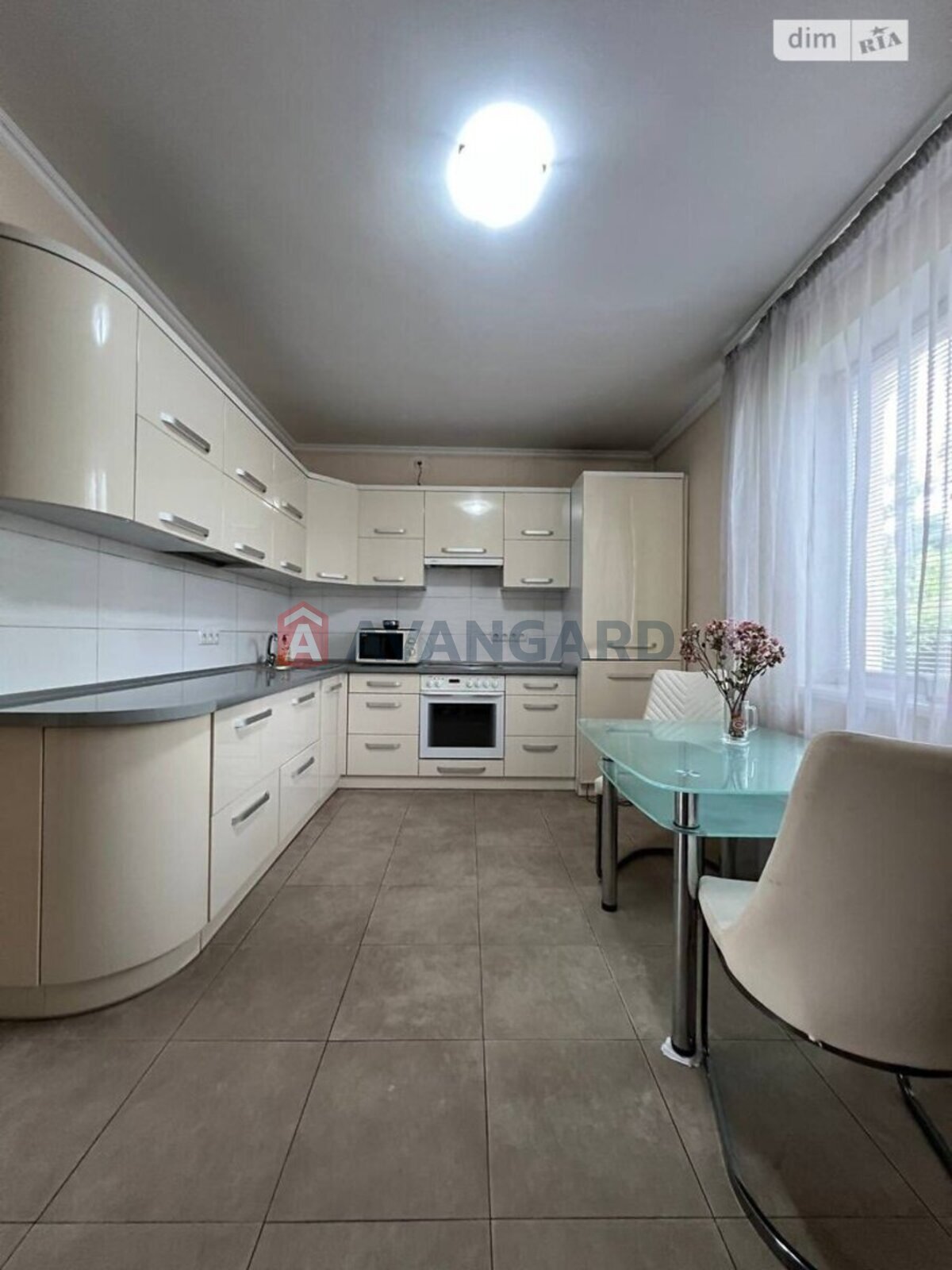 �������, 134 ��.�. ���� 2