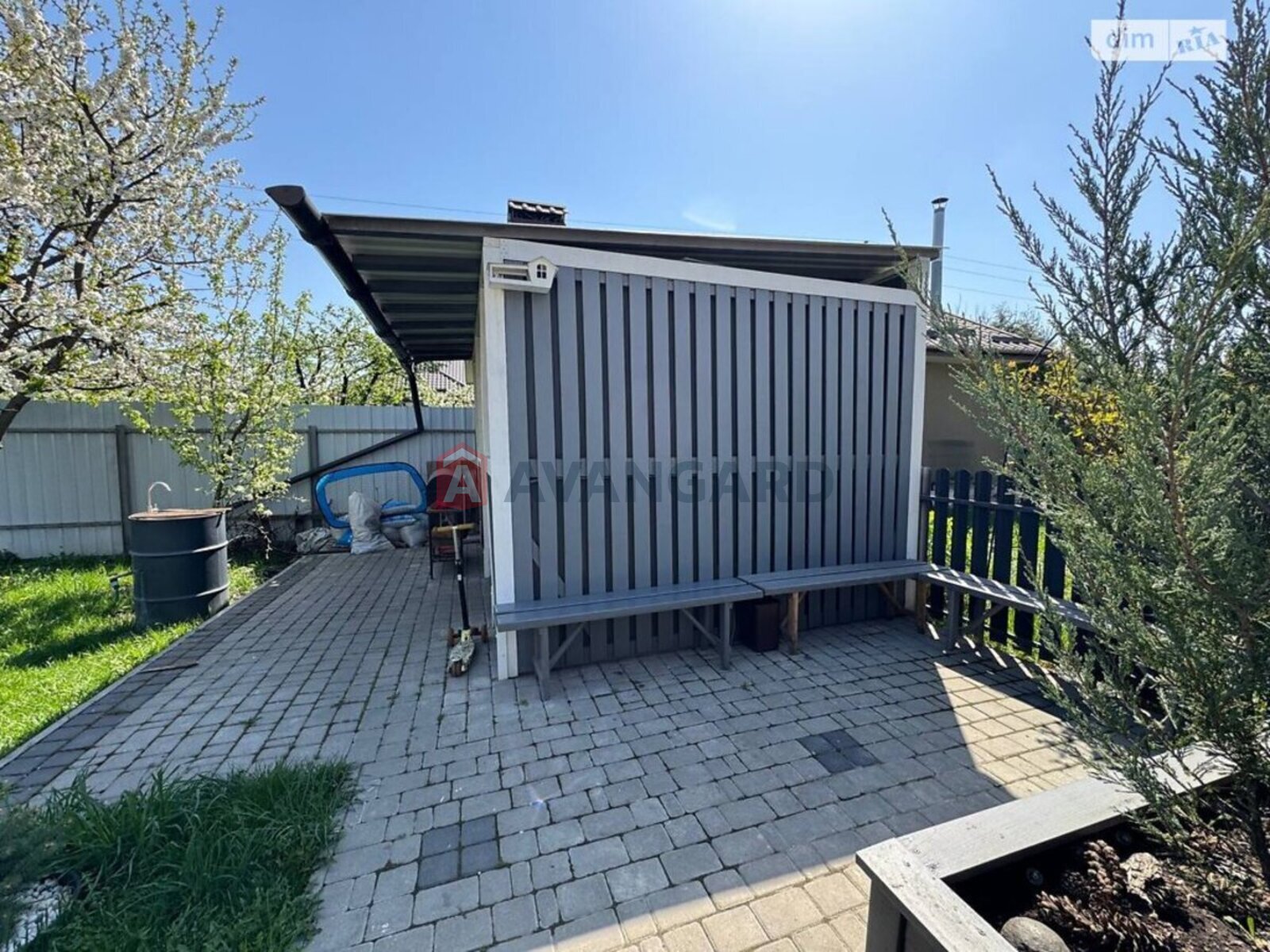 �������, 100 ��.�. ���� 29