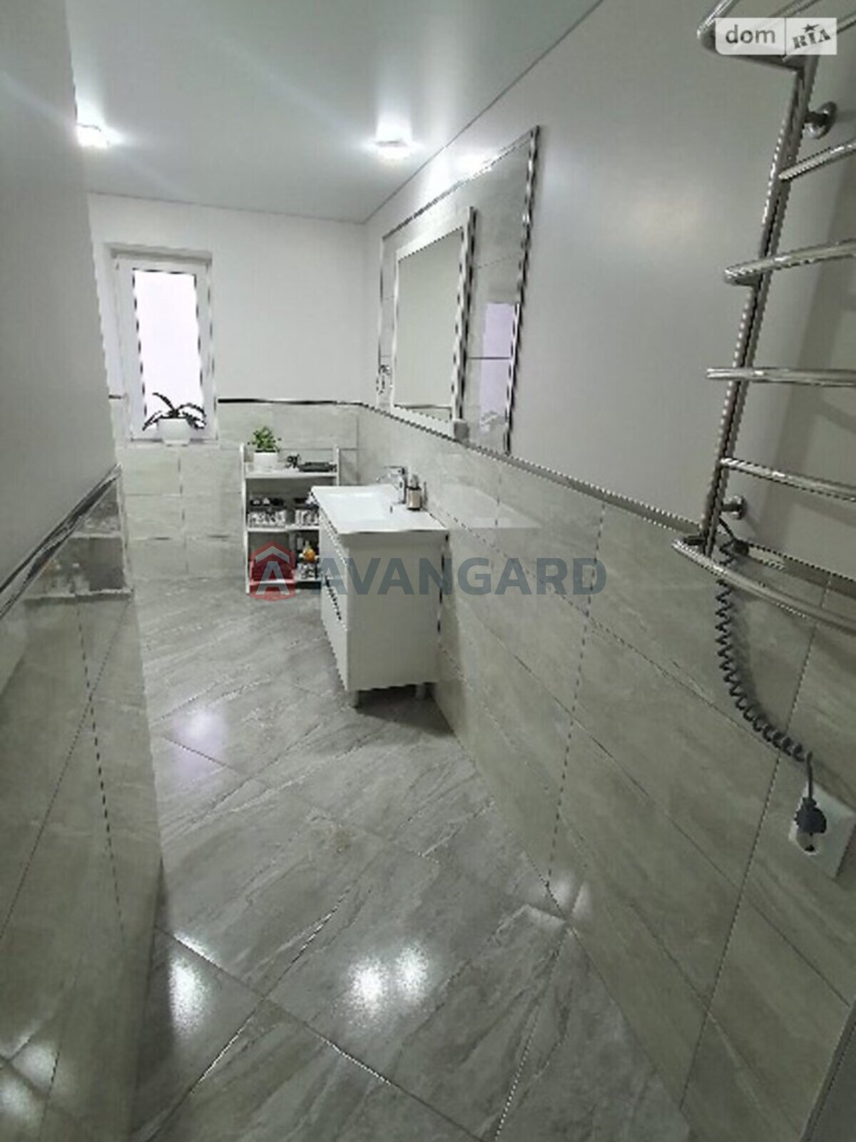 ���, 340 ��.�. ���� 11