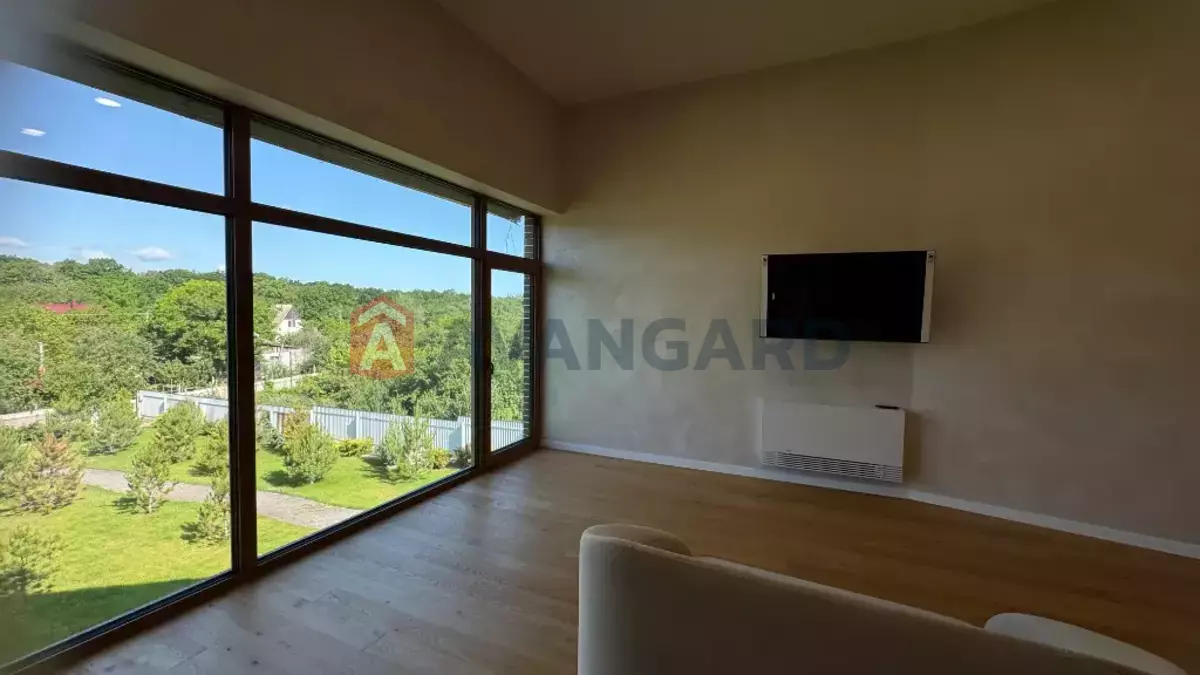 �������, 270 ��.�. ���� 11