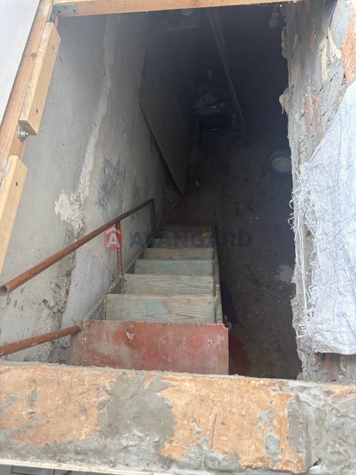 ���, 300 ��.�. ���� 6