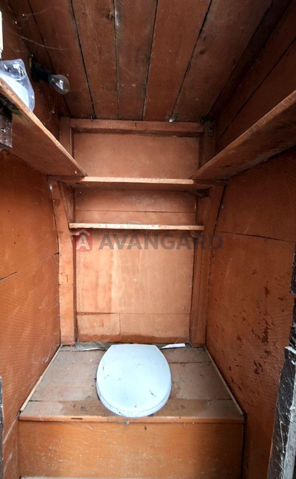 �������, 75 ��.�. ���� 8