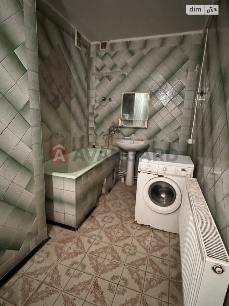 �������, 301 ��.�. ���� 12