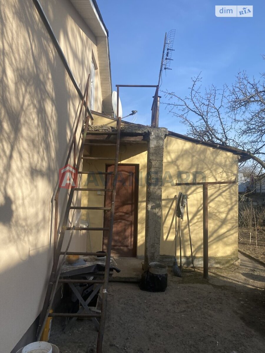 �������, 100 ��.�. ���� 18