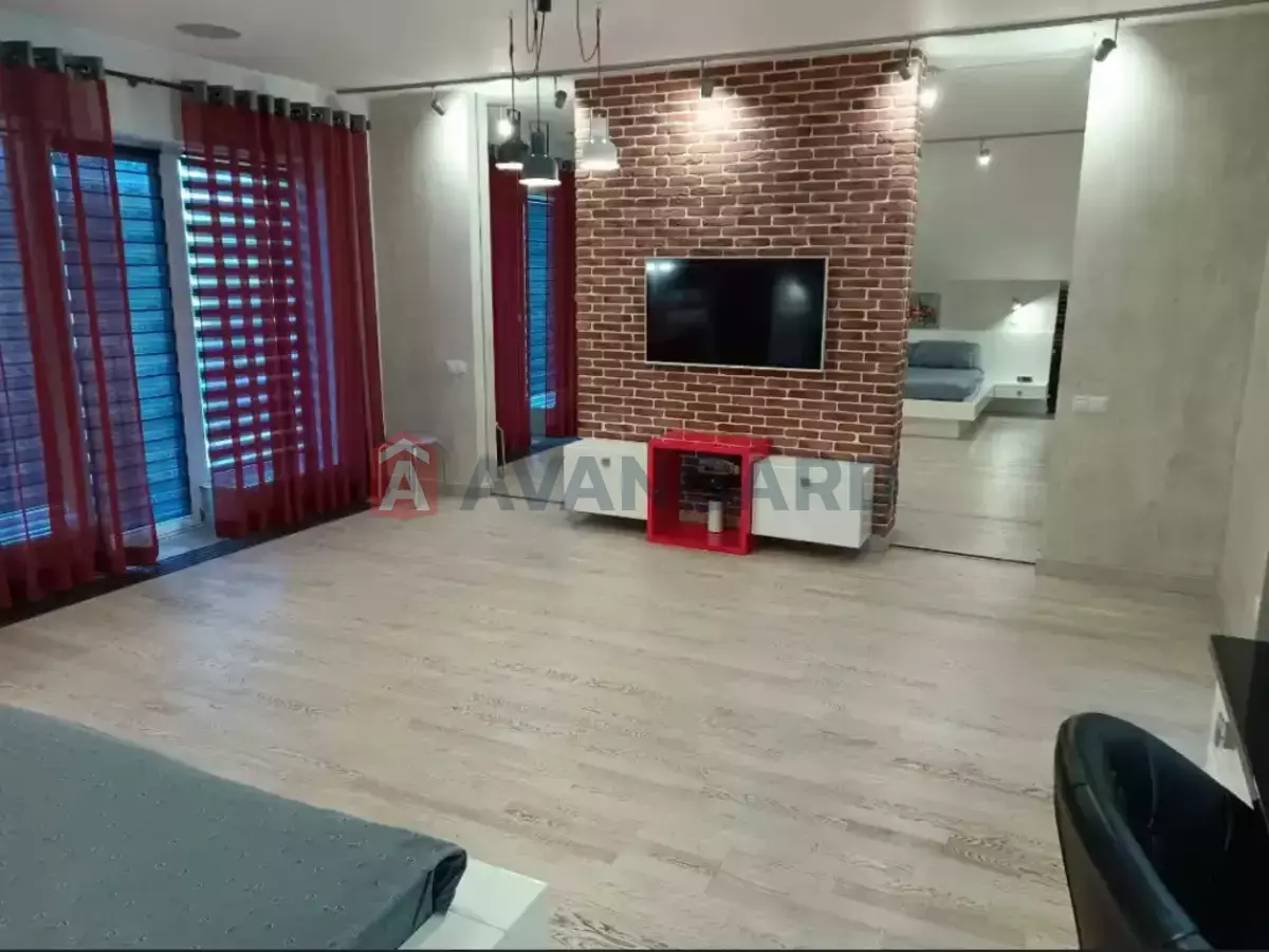 �������, 199 ��.�. ���� 9