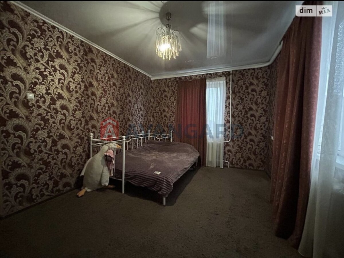 �������, 240 ��.�. ���� 22