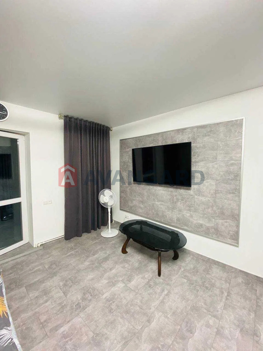 �������, 80 ��.�. ���� 9